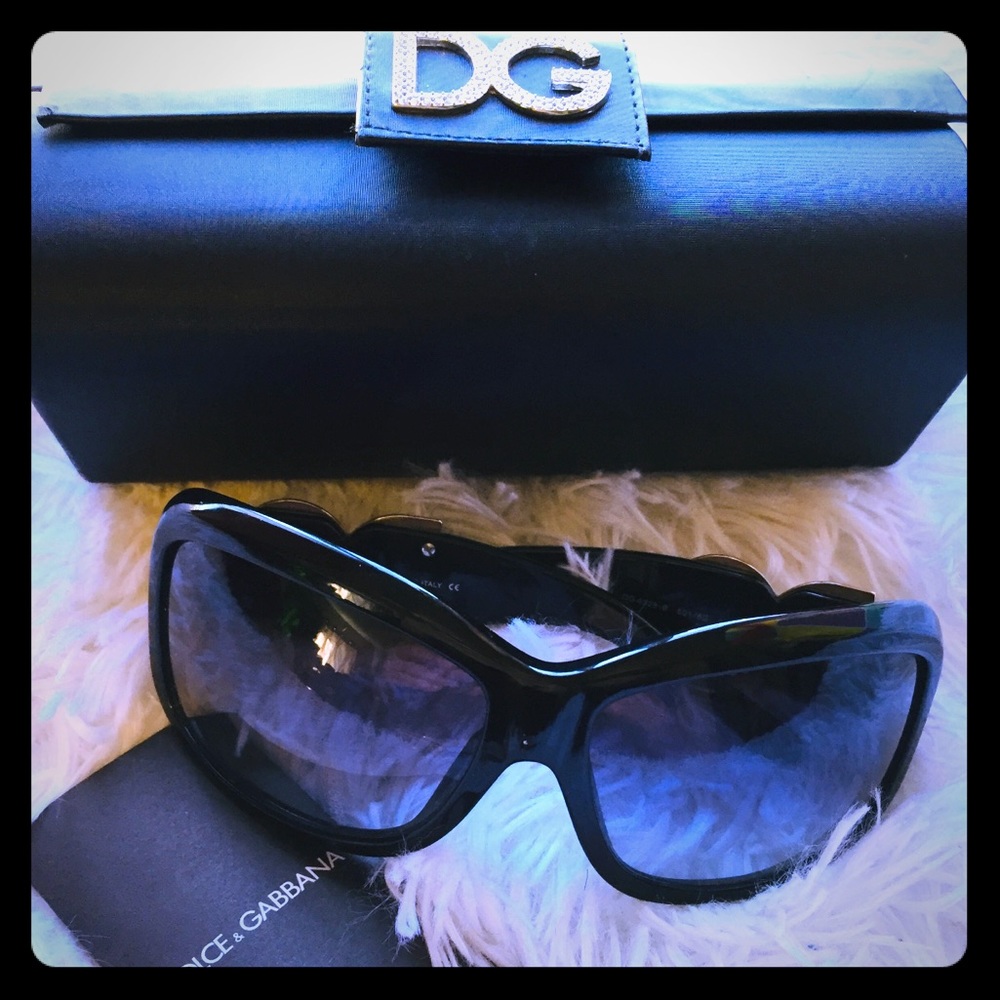 Dolce & Gabbana Black Oversized Gradient Sunglasses